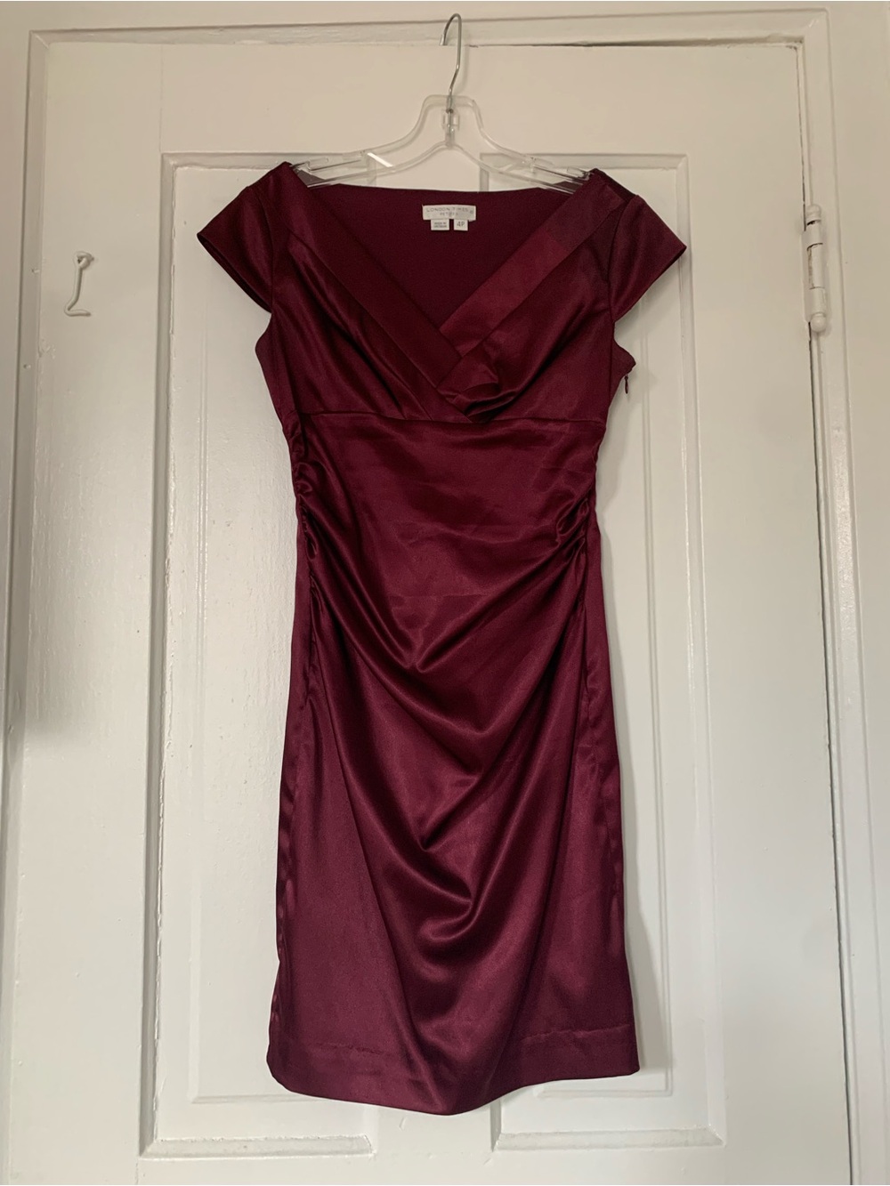 Wine-Red Satin V-Neck Sheath Dress